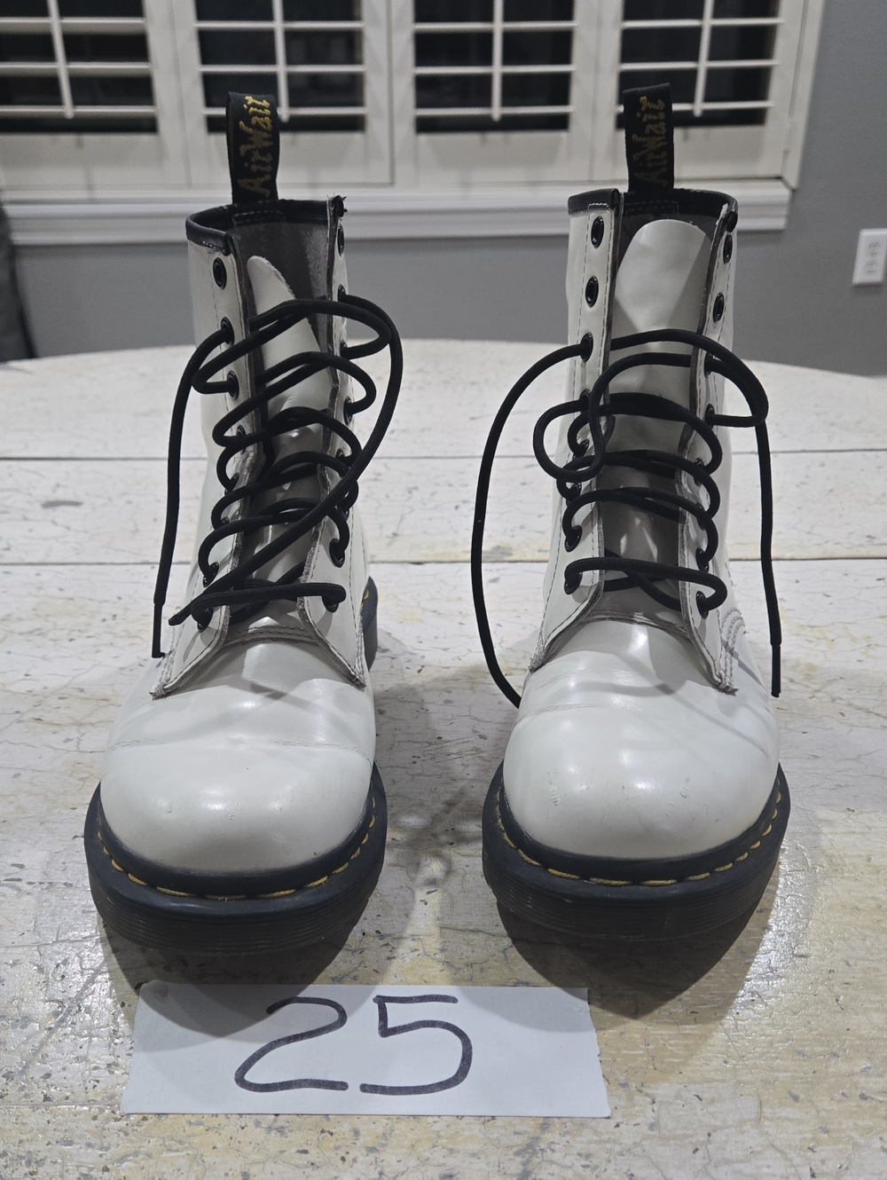 Dr. Martens 11821 Boots White Leather Women's Size 41-9